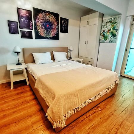 Appartamento Airport High Class & Parking Iasi Esterno foto